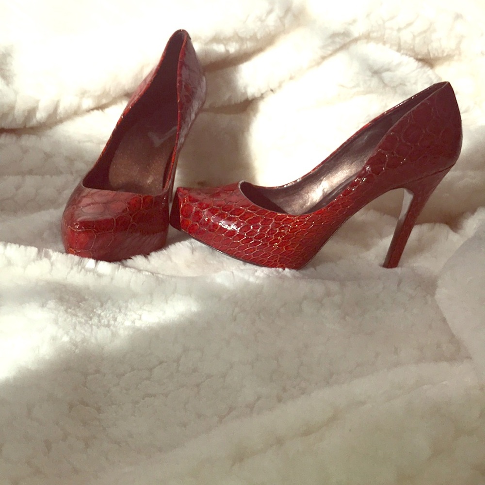 Jessica Simpson heels